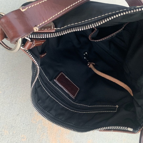 Dooney & Bourke Handbag Gently Used - Picture 8 of 8